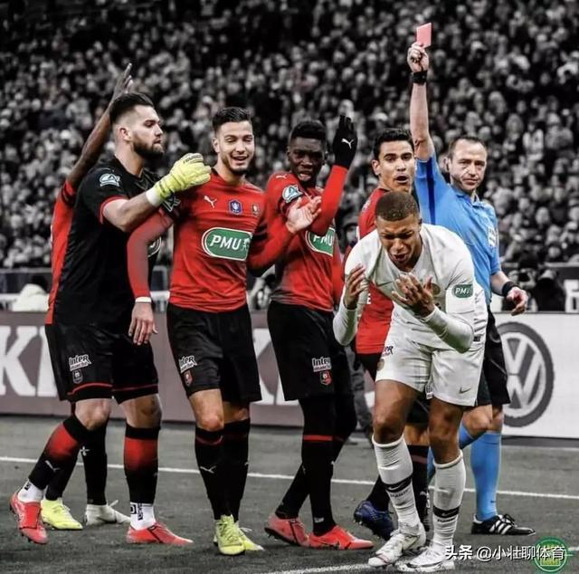 开云体育-风云突变！武汉三镇国际比赛日远射贴柱；法国杯版图或变；气氛紧张；高层口径保持一致(中超武汉三镇比赛球场图最新版)